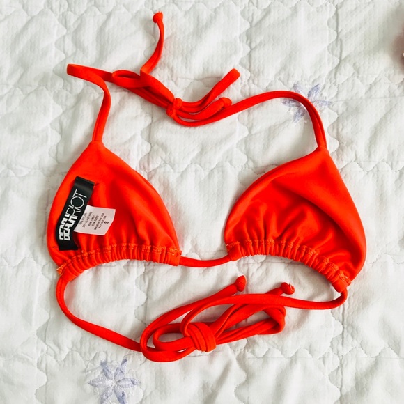 ⛱NEW! Beach Riot bikini top⛱ - Picture 2 of 2